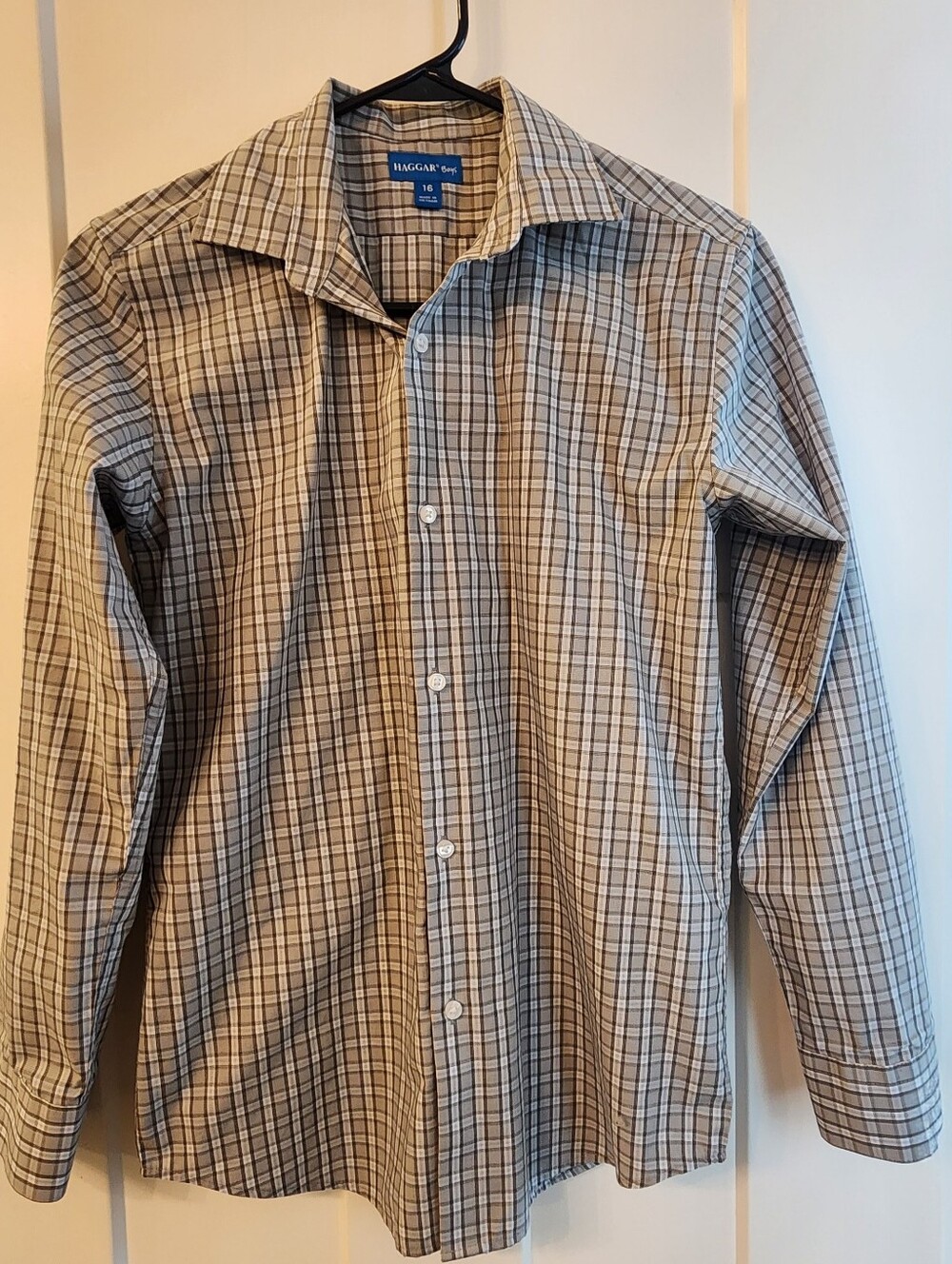 NWOT Haggar boys Size 16 Button-Down Shirt
